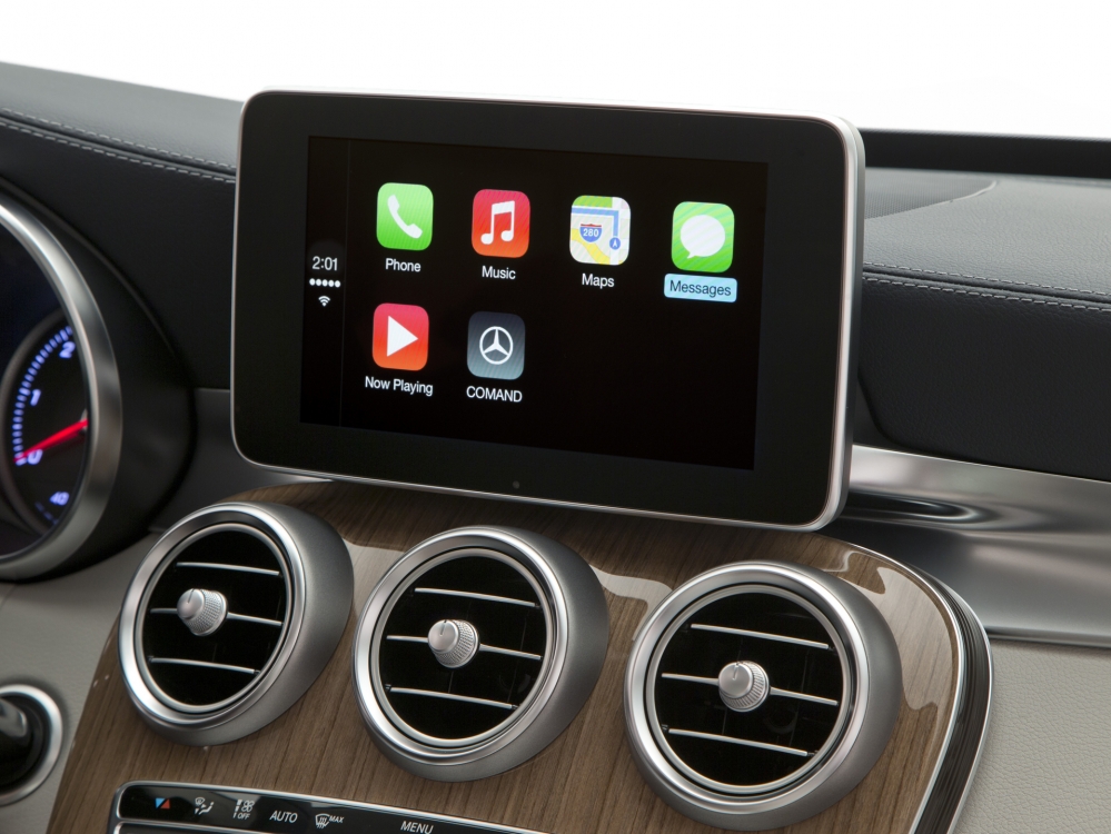 CarPlay & AndroidAuto Retrofit Kit